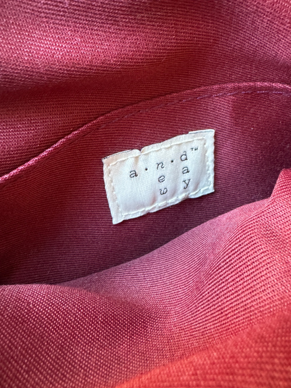 a new day Burgundy Crossbody with Gold Chain and Kiss Lock NWOT - Picture 13 of 14